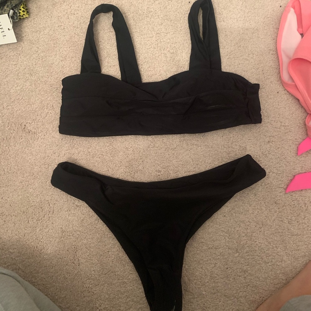 Black bikini